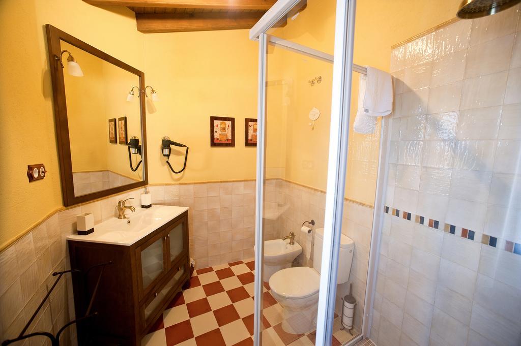 Casas del Monte Casa Rural Arbequina, Refugio De Primavera الغرفة الصورة